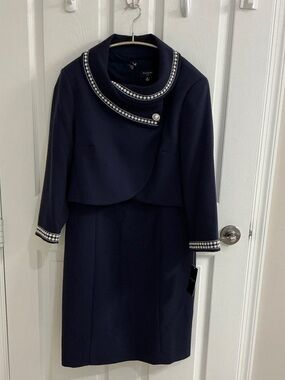 Tahari navy sleeveless dress with jacket